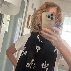 Kate Spade bow scarf nwot